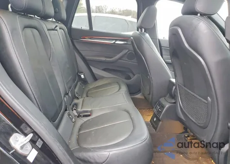 2018 BMW X1 xDrive28I из США, поврежденный, VIN WBXHT3C33J5K21181